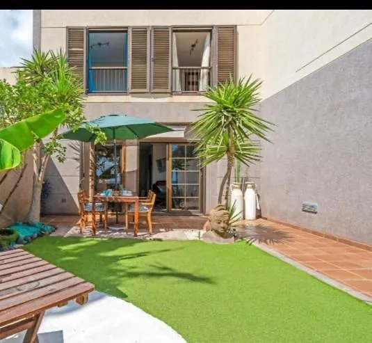 The Beach House Villa El Medano (Tenerife)